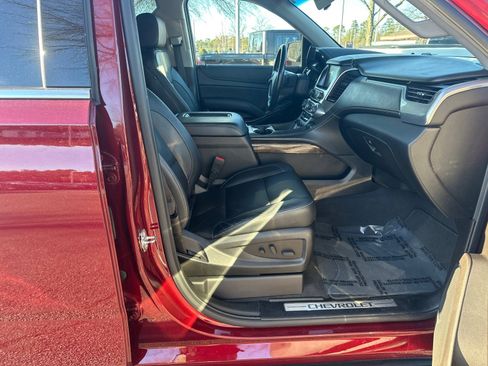 Used 2019 Chevrolet Tahoe LT image 13
