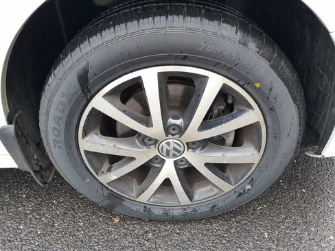 Used 2017 Volkswagen Jetta SE FWD image 42