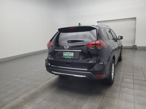 Used 2018 Nissan Rogue SV w/ Premium Package FWD image 9
