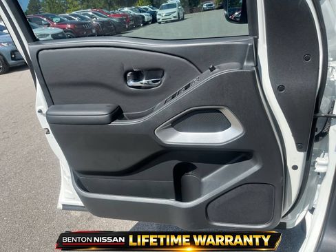 Certified 2026 Nissan Frontier SV w/ All-Weather Content Package AWD/4WD image 12