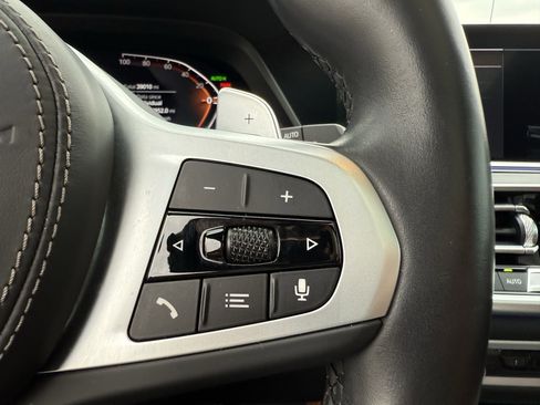 Used 2022 BMW X7 xDrive40i w/ M Sport Package image 21