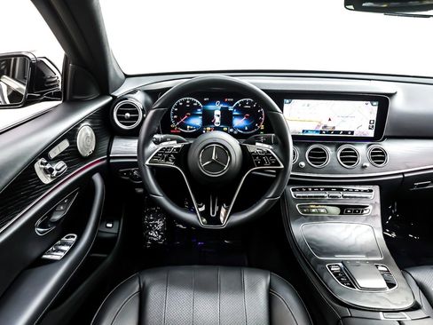 Used 2022 Mercedes-Benz E 350 Sedan image 6