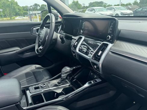 Used 2022 Kia Sorento SX AWD/4WD image 28