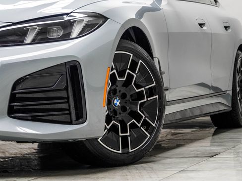 Used 2025 BMW 430i xDrive w/ M Sport Package AWD/4WD image 3