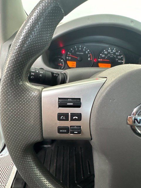 Used 2021 Nissan Frontier SV w/ Midnight Edition Floor Mats AWD/4WD image 2