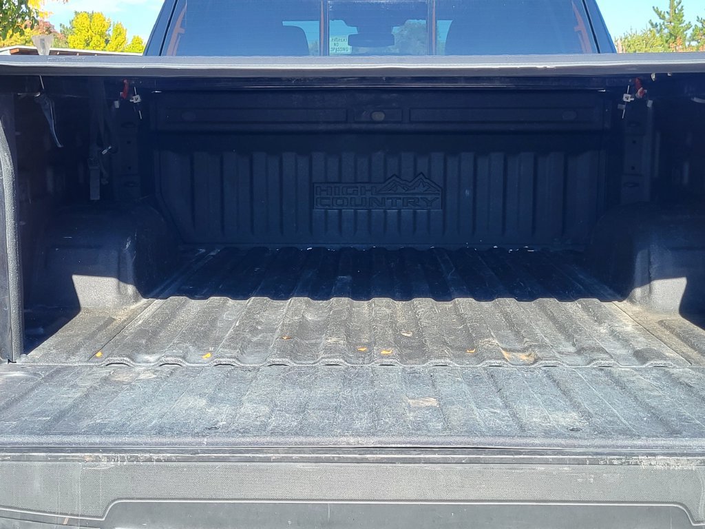 Used 2023 Chevrolet Silverado 1500 High Country w/ High Country Premium Package AWD/4WD image 31