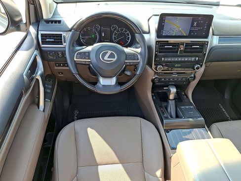 Used 2023 Lexus GX 460 Premium w/ Accessory Package AWD/4WD image 21