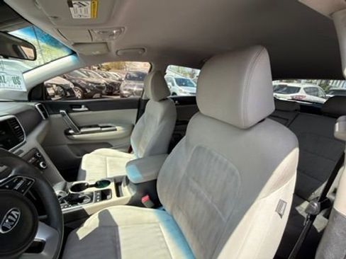Used 2021 Kia Sportage LX image 20