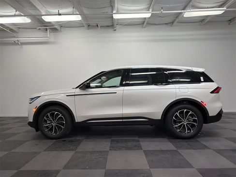 New 2026 Lincoln Nautilus Premier w/ Equipment Group 102A image 4