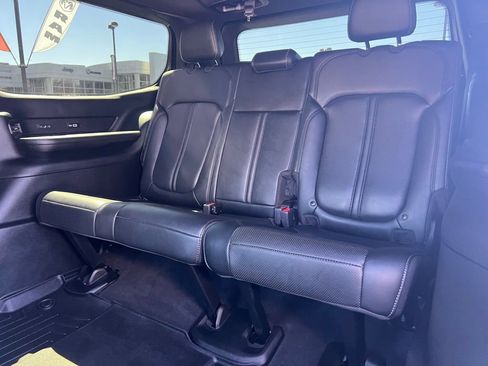 Used 2022 Jeep Wagoneer Series III w/ Flexible Seating Group image 25