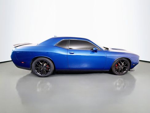 Used 2021 Dodge Challenger GT w/ Plus Package image 11