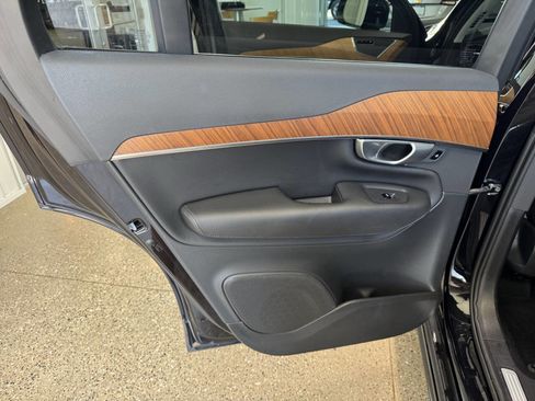 Used 2024 Volvo XC90 B6 Core w/ Protection Package Premier image 30