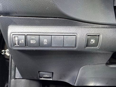 Certified 2023 Toyota Corolla SE FWD image 22