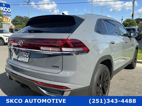 Used 2025 Volkswagen Atlas Cross Sport SE AWD/4WD image 5