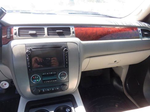 Used 2013 GMC Sierra 2500 SLT w/ SLT Convenience Package image 13