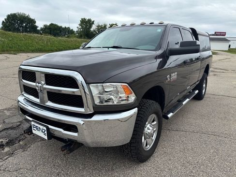 Used 2018 RAM 2500 Tradesman w/ Chrome Appearance Group AWD/4WD image 3