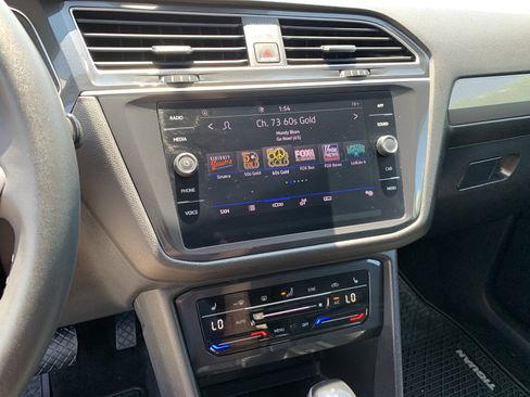 Used 2023 Volkswagen Tiguan SE FWD image 21