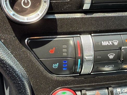 Used 2019 Ford Mustang Premium image 13