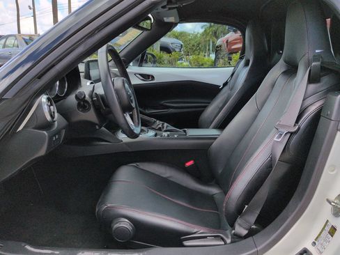 Used 2019 MAZDA MX-5 Miata Grand Touring RWD image 15