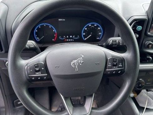 Used 2022 Ford Bronco Sport Base image 2