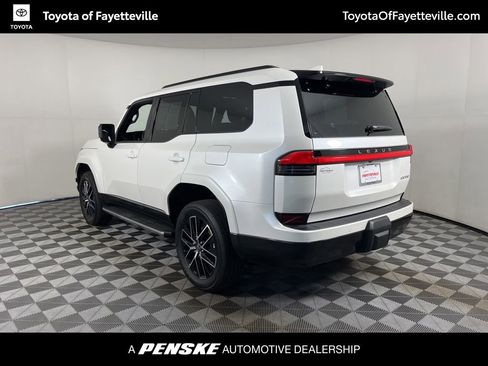 Used 2026 Lexus GX 550 w/ Cold Area Package image 16