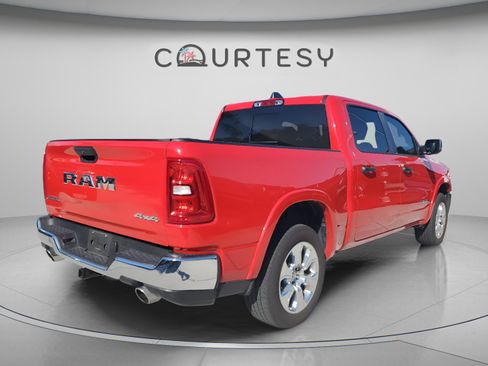 Certified 2025 RAM 1500 Big Horn AWD/4WD image 3
