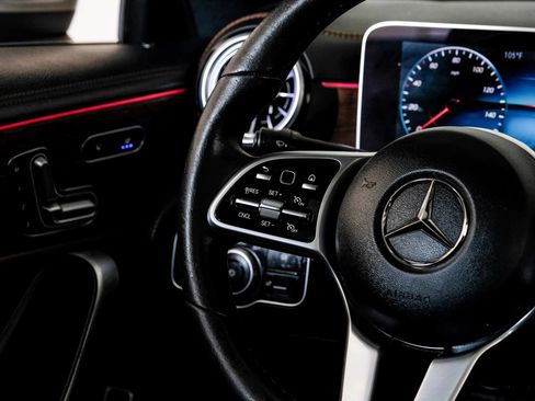 Used 2020 Mercedes-Benz CLA 250 image 16