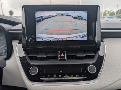 Used 2023 Toyota Corolla LE image 15