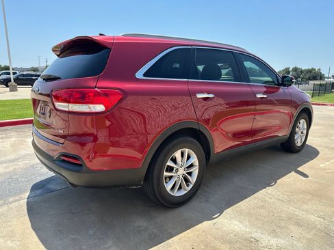 Used 2016 Kia Sorento FWD w/ LX Convenience Package image 5