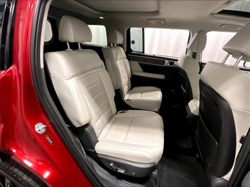 Used 2024 Hyundai Santa Fe Calligraphy image 16