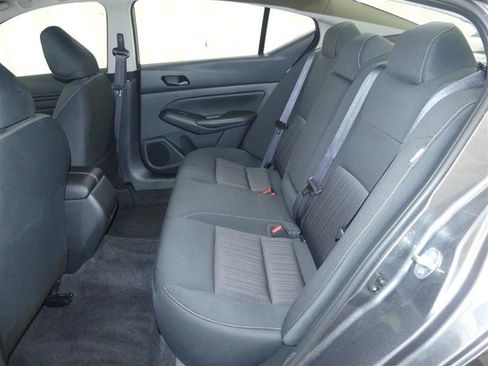 Used 2025 Nissan Altima 2.5 SV image 22