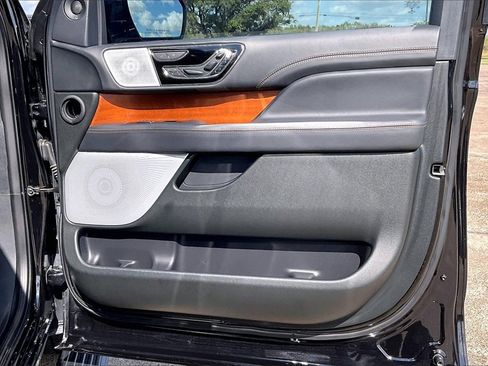 Used 2023 Lincoln Navigator Black Label image 29