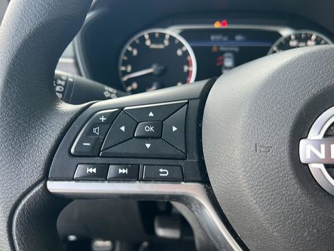 Used 2025 Nissan Altima 2.5 SV image 21