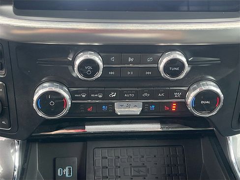 Used 2023 Ford F150 Lariat image 16