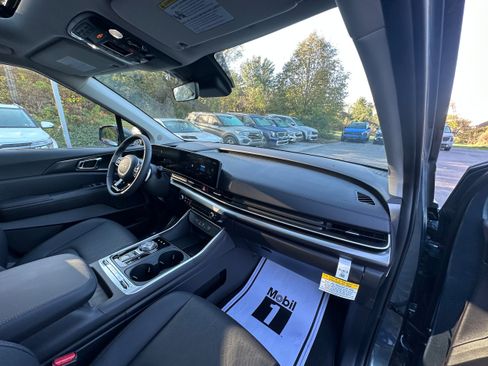 New 2026 Kia Carnival SX image 35