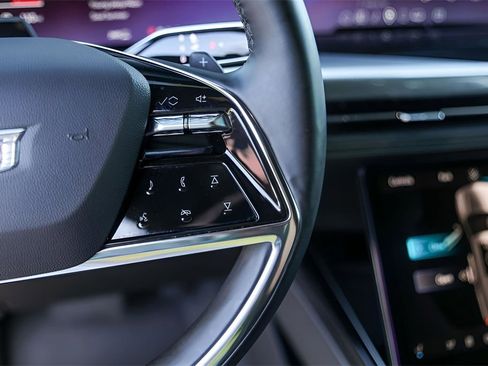 Used 2025 Cadillac Escalade Sport w/ Touring Package image 13