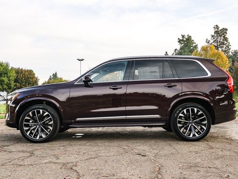 New 2026 Volvo XC90 B5 Plus image 8