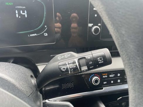 Used 2023 Kia Sportage LX AWD/4WD image 28