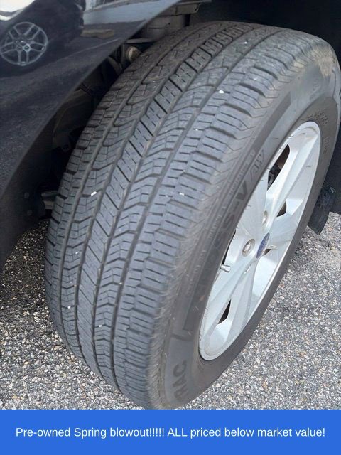 Used 2020 Ford Edge SE FWD image 24