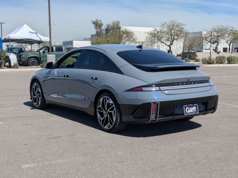 Used 2024 Hyundai Ioniq 6 Limited image 3