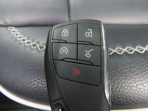 Used 2025 GMC Acadia Denali w/ Super Cruise Package image 56