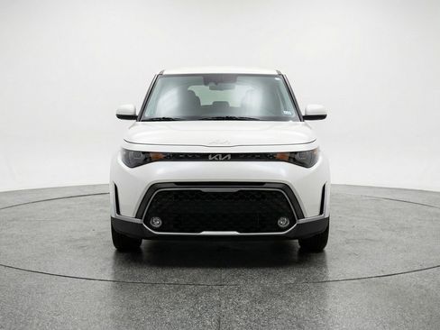 Used 2025 Kia Soul LX w/ LX Technology Package FWD image 1