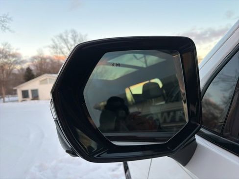 Used 2021 Chevrolet Tahoe RST w/ Luxury Package image 13