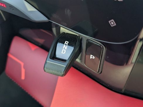 Used 2024 Porsche Taycan image 16