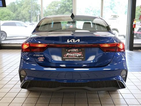 Used 2022 Kia Forte LXS w/ LXS Technology Package FWD image 14