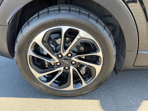 Used 2022 Chevrolet Bolt EUV Premier w/ Sun & Sound Package image 26