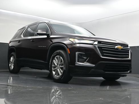 Used 2023 Chevrolet Traverse LT AWD/4WD image 41