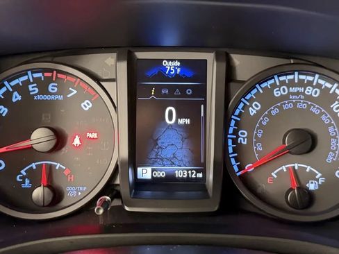 Used 2023 Toyota Tacoma SR w/ SR Convenience Package RWD image 17