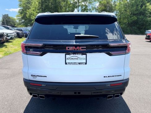 Used 2024 GMC Acadia Elevation w/ Black Edition FWD image 4
