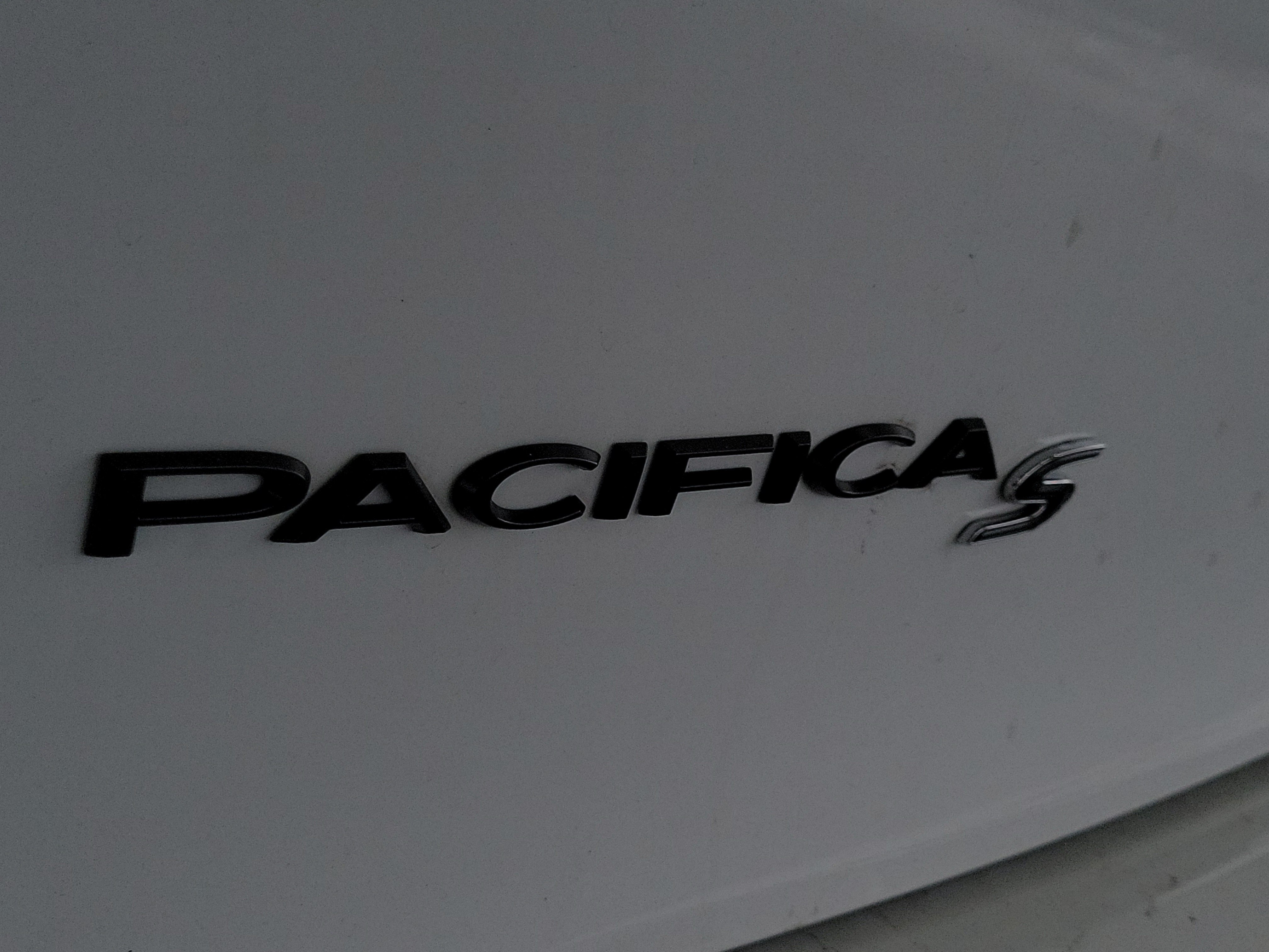 New 2026 Chrysler Pacifica Limited w/ S Appearance Package FWD image 7